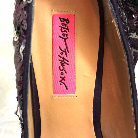 Betsy Johnson Multi Color Shimmer Sequence 7M 5” Heel - Picture 3 of 13